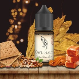 Owl Salt Likit şişesi, karamel, kuruyemiş ve tütün yaprağı ile.